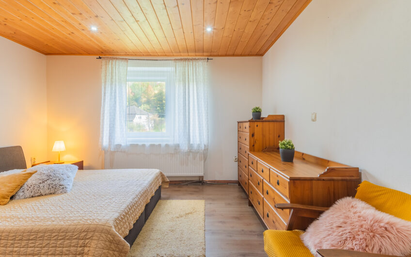 NA PREDAJ | Rodinný dom s kamennou stodolou a pozemkom 3 387 m² – Horná Súča