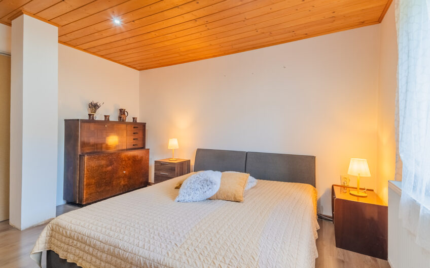 NA PREDAJ | Rodinný dom s kamennou stodolou a pozemkom 3 387 m² – Horná Súča