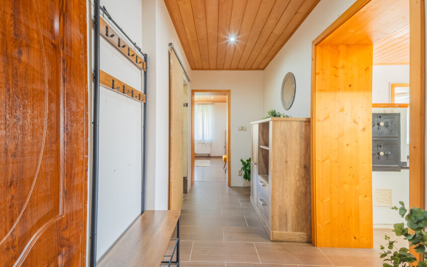 NA PREDAJ | Rodinný dom s kamennou stodolou a pozemkom 3 387 m² – Horná Súča