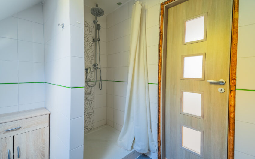 NA PREDAJ | Rodinný dom s kamennou stodolou a pozemkom 3 387 m² – Horná Súča