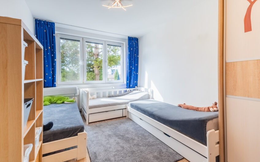 NA PREDAJ | Priestranný 3-izbový byt s lodžiou a balkónom, 70 m² – Beckovská ulica, Trenčín