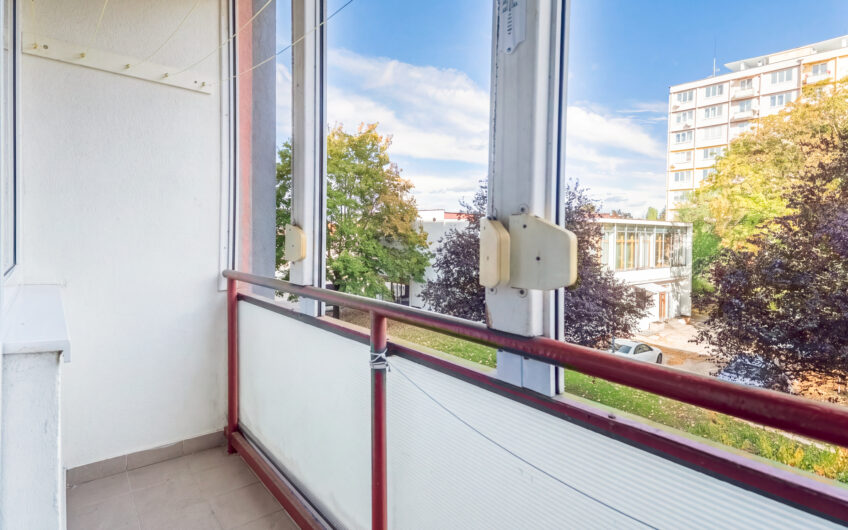 NA PREDAJ | Priestranný 3-izbový byt s lodžiou a balkónom, 70 m² – Beckovská ulica, Trenčín