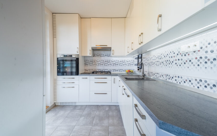 NA PREDAJ | Priestranný 3-izbový byt s lodžiou a balkónom, 70 m² – Beckovská ulica, Trenčín